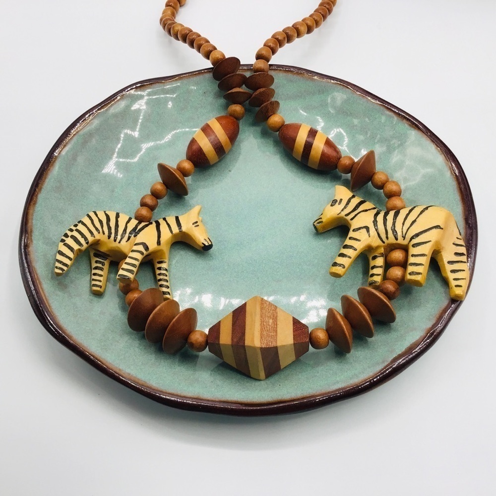VTG Statement Necklace Wood Animal African Safari Zebra Beads Jungle Retro - Picture 1 of 9